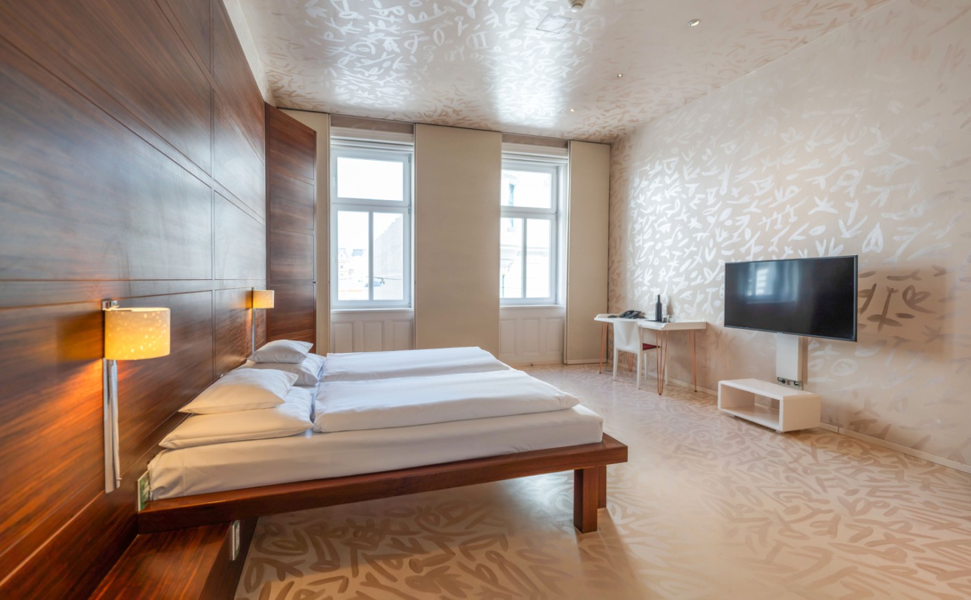 Geräumiges Zimmer für erholsame Nächte in Wien